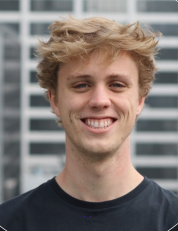 Liam Lautze headshot